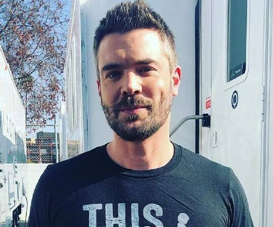 Charlie Weber Biography - Facts, Childhood, Family Life & Achievements
