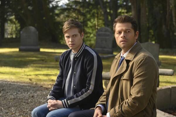 Lovci duchů - Moriah - Z filmu - Alexander Calvert, Misha Collins