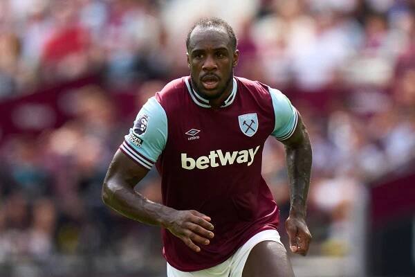 Michail Antonio car crash: West Ham player gives injury update