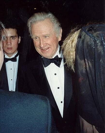 Soubor:Lloyd Bridges, 1989.jpg – Wikipedie