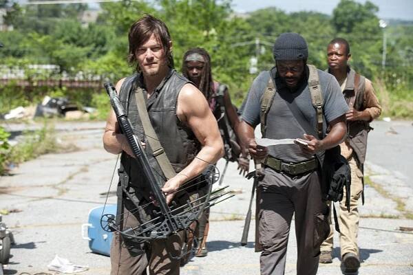 Živí mrtví - Na cestě - Z filmu - Norman Reedus, Danai Gurira, Chad L. Coleman, Lawrence Gilliard Jr.