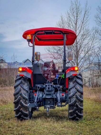 Kompaktný traktor BAŠAK 2055L - Agromechanika s.r.o.