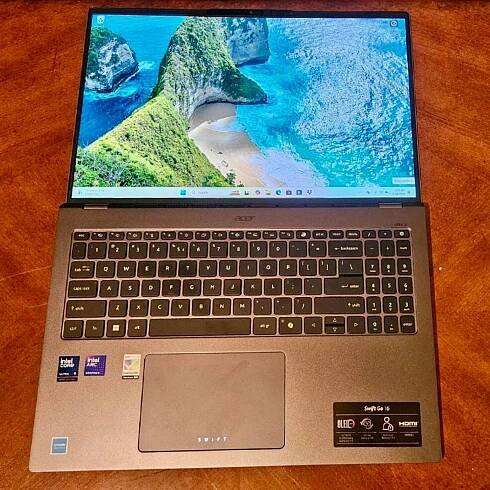 Acer Swift Go 16 (2025) Review: Affordable OLED Laptop Without Massive Compromises