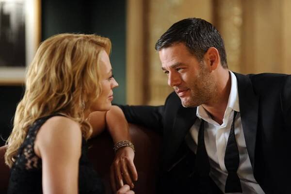 Tělo jako důkaz - Padlý anděl - Z filmu - Jeri Ryan, Ivan Sergei