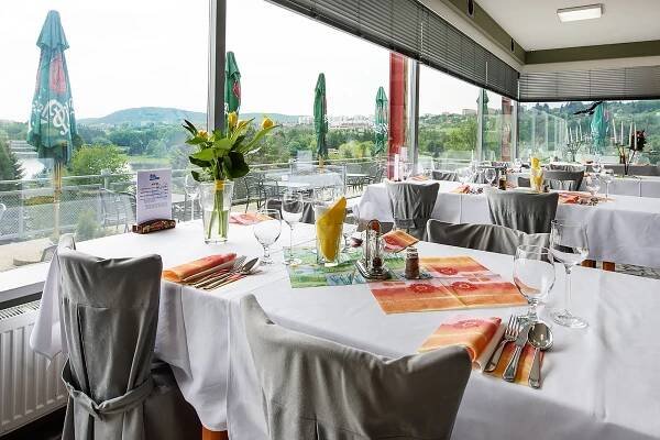 HOTEL RAKOVEC restaurace foto 1