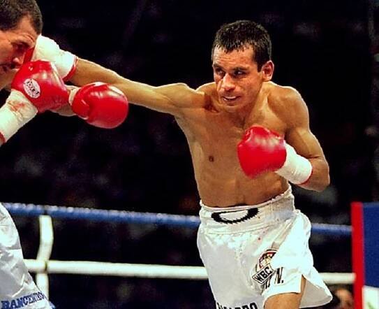 October 11, 1992: Lopez vs Lin. "El Finito" Notches Another Title Win.