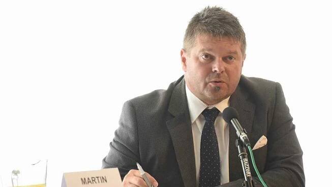 Koronavirová opatření cloumají i krajskou politikou. Martin Herman neodstoupí