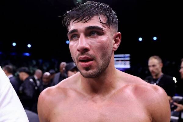 Tommy Fury brawls with Love Island contestant in KSI vs Fournier crowd