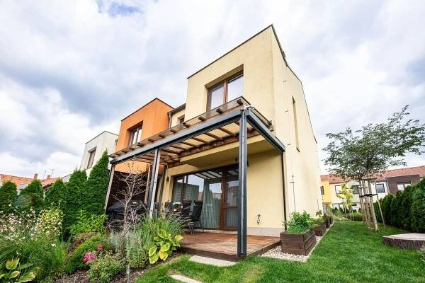 Prodej, rodinný dům 4+kk, užitná plocha 105 m2, zastavěná plocha 65 m2, pozemek 307 m2 - Praha - zá | Reality.iDNES.cz 