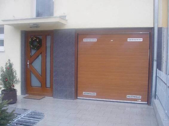 Garážová vrata sekční lamela | Elewood.cz 