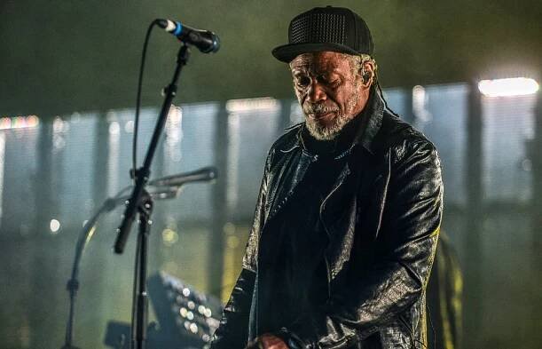 Zemřel kytarista skupiny Massive Attack: Podlehl vzácně agresivní formě rakoviny plic