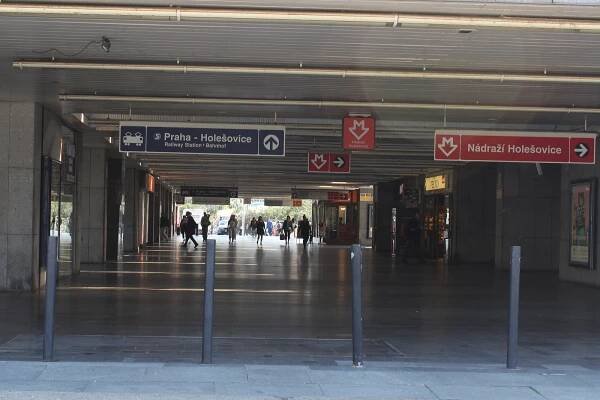 Piráti nadále odmítají společný podnik k metru Nádraží Holešovice