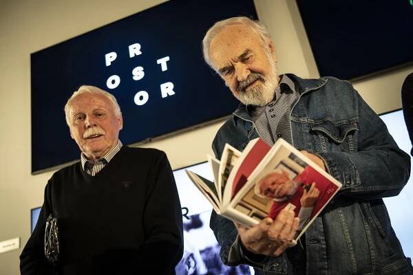 Zdeněk Svěrák pokřtil knihu s hercem Divadla Járy Cimrmana Petrem Bruknerem