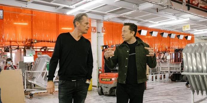 Elon Musk discusses the war in Ukraine and the importance of nuclear power — and why Benjamin Franklin would be 'the most fun at dinner'