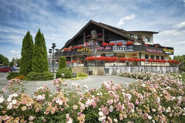 Hotel Eroplán, Česká republika Beskydy - 2 900 Kč Invia