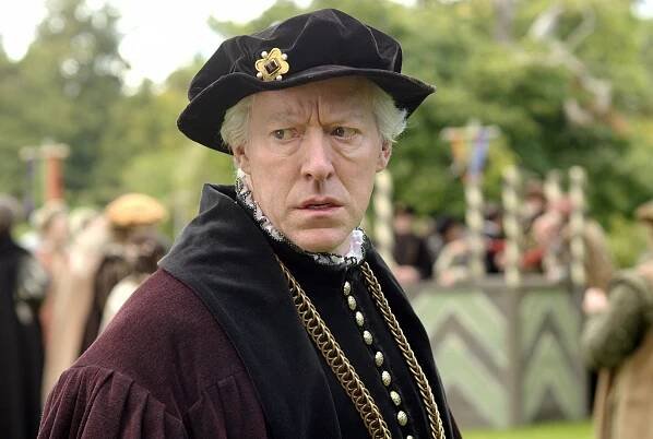 Tudorovci - Nejprve vzhlížej k Bohu (S01E09) (2007)