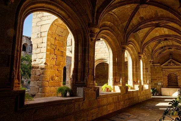 bezplatná Základová fotografie zdarma na téma architektura, arkáda, budování dědictví Základová fotografie
