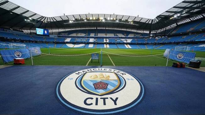 Manchester City 4K Football Field Wallpaper