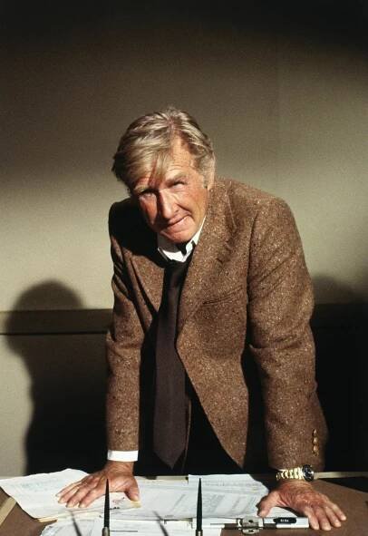 Lloyd Bridges in Pripoutejte se, prosím! (1980)