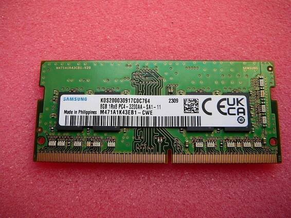 8GB PAMĚŤ - SAMSUNG - 1Rx8 PC4 - DDR4  - Počítače a hry