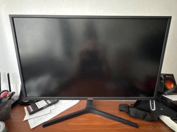 Samsung 4K UHD Monitor U32J590UQN