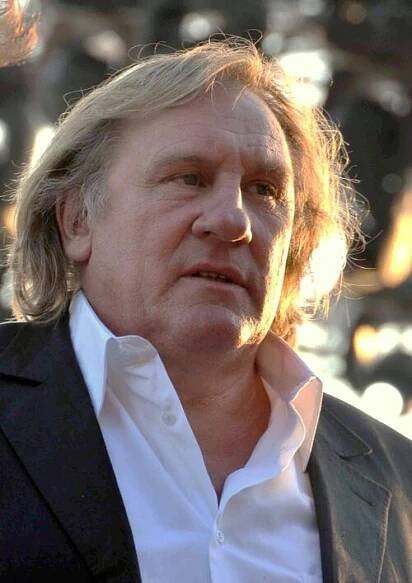Soubor:Gérard Depardieu Cannes 2010.jpg – Wikipedie