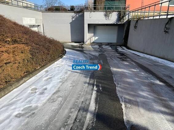 Pronájem, Garáže, 15m² - Olomouc - Mošnerova | Reality Czech Trend - Realitní kancelář Olomouc