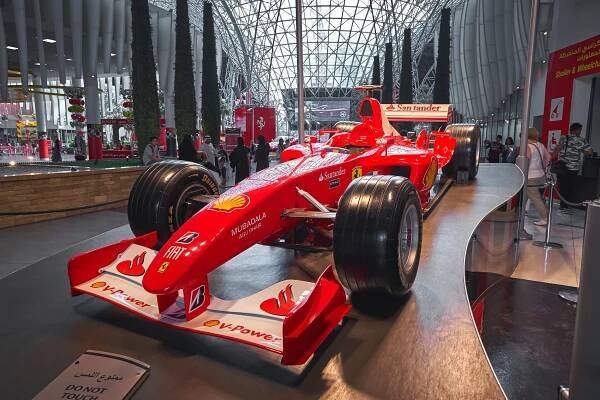 Zábavný park Ferrari world v Abú Dhabí | Blog Invia.sk