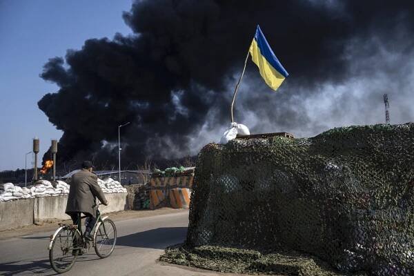 První fáze hotova, teď „osvobodíme“ Donbas, hlásí Rusko a mění strategii