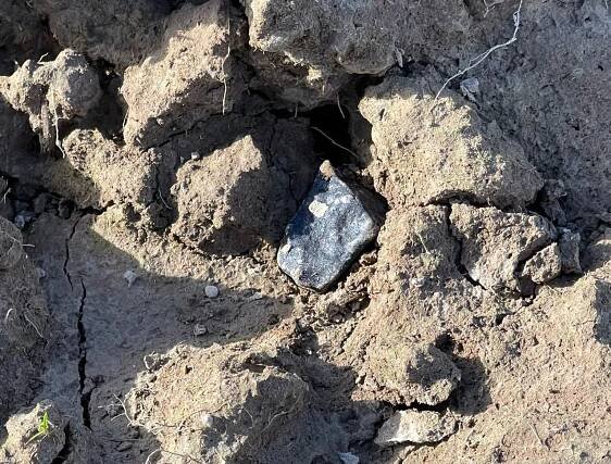 SAINT-PIERRE-LE-VIGER meteorite fall (L5-6, C-S3, >1132.84 g) of asteroid 2023 CX1 (Sar2667) found! Meteorite fall at ~2