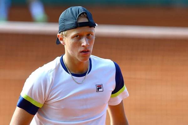 Borg už zase vítězí. Syn legendárního otce má první skalp na okruhu ATP