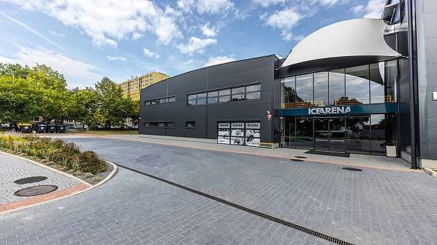 Ice Arena Kateřinky zahájila provoz. Led využijí bruslaři, curling ale nebude