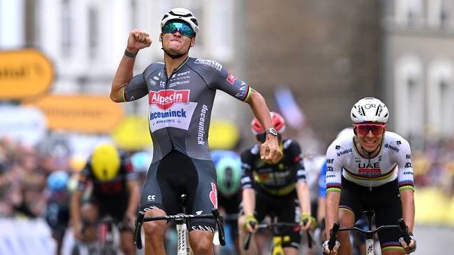 Yellow jersey aside, what kit is Mathieu van der Poel using at the Tour de France?