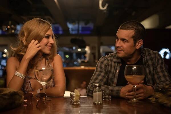 Nevina - Epizoda 1 - Z filmu - Aura Garrido, Mario Casas