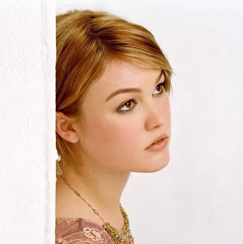 Julia Stiles