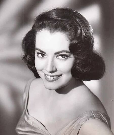 Susan Kohner