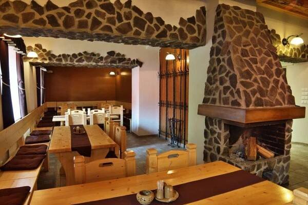 Restaurace pod Kunětickou horou | Pod kuňkou s.r.o.