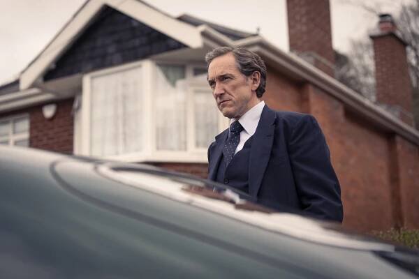 Bertie Carvel as Dalgliesh.
