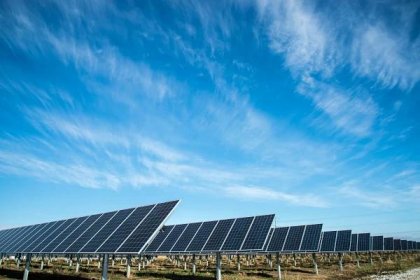 Růst kapacity solárních elektráren v EU by měl zpomalit