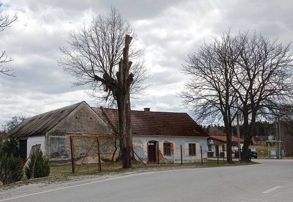 Soubor:Chvalkov No 24 (01).jpg