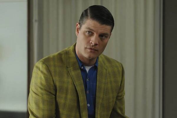 Šílenci z Manhattanu - Čínská zeď - Z filmu - Jay R. Ferguson