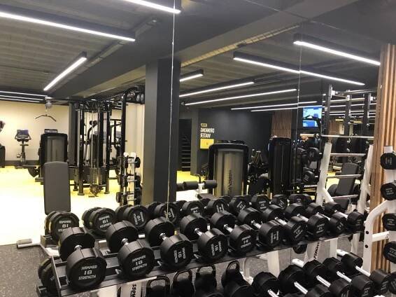 Referencie Fitness Centier • LifeFitness • Hammer Strength