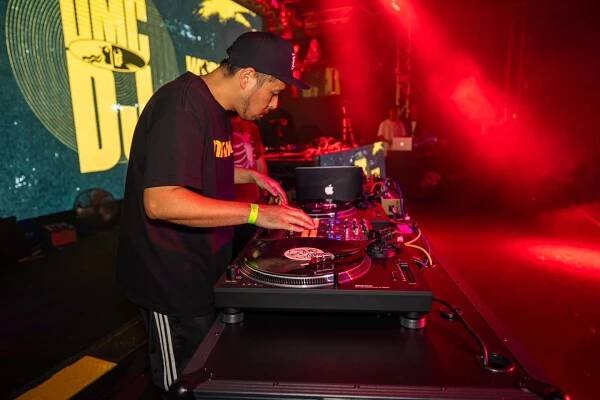 Český hip hop na světových pódiích - HipHopStage.cz