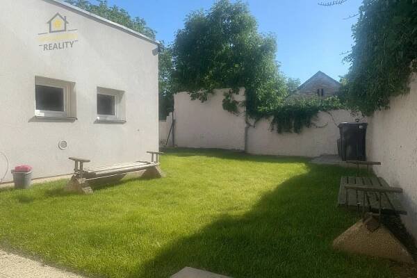 Pronájem rodinného domu 293 m², pozemek 185 m², Komenského, Lysá nad Labem