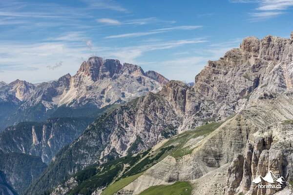 Ikonické dolomitské věže Tre Cime di Lavaredo ze všech světových stran | Horama