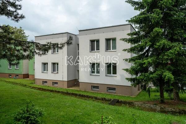 Prodej bytu 3+kk s lodžií [74m2] a podílem na zahradě [74m2] - 18