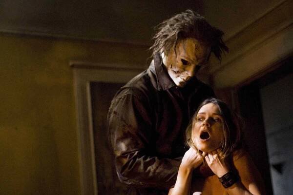 Tyler Mane and Kristina Klebe in 'Halloween'.
