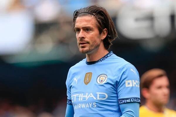 Nejdražší hráč v historii City opouští Manchester. Grealish ale zůstane v Anglii