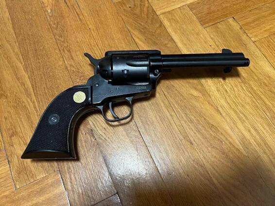 Prodám Revolver Chiappa SA 1873 9 mm + 50 ks nábojů - Sport a turistika