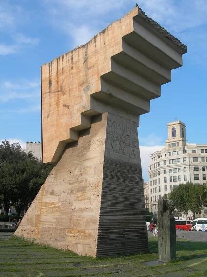 Monument_Macijpg